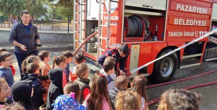 Minik Öğrenciler Hayallerindeki Mesleği Tanıdı