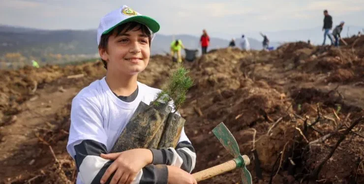 Vali Sözer: “Diktiğimiz Her Fidan, Geleceğe Umut, Doğaya Nefes Olacak”11 Kasım Milli Ağaçlandırma Günü’nde 5.000 Fidan Toprakla Buluştu