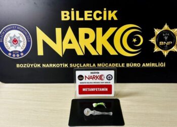 BOZÜYÜK’TE NARKOTİK OPERASYONU: UYUŞTURUCU VE APARATLAR ELE GEÇİRİLDİ