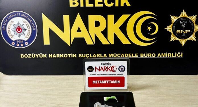 BOZÜYÜK’TE NARKOTİK OPERASYONU: UYUŞTURUCU VE APARATLAR ELE GEÇİRİLDİ