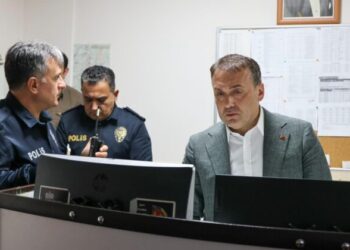 Vali Sözer’den Emniyet Müdürlüğü’ne Ziyaret“Kamu Düzeni ve Huzur İçin Özveriyle Çalışıyorsunuz”