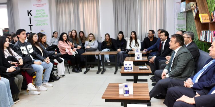 Vali Sözer’den Gençlere İlham Veren Ziyaret: “Geleceği Siz İnşa Edeceksiniz”