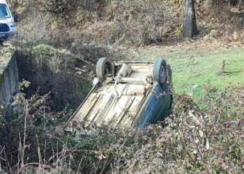 Esemen Köyü Yolunda Kaza: Araç Köprüden Düştü, Sürücü Yaralandı
