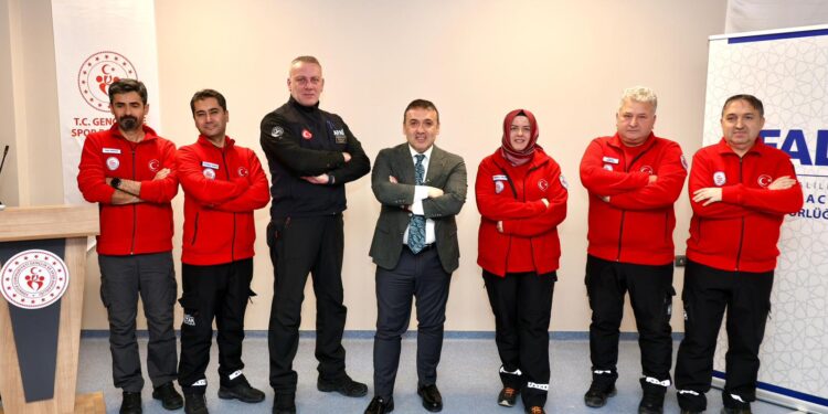 Bilecik’te Afetlere Hazırlıkta Güçlü Adım: 86 Gönüllü Sertifikalarını Aldı