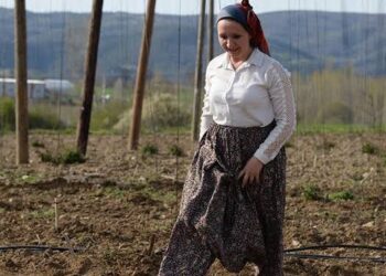 Zekiye Tekin’den Cinsiyetçi Paylaşıma Şalvarlı Tepki