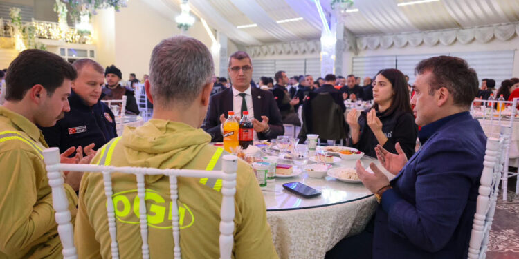 Vali Sözer, Kahramanlarla Aynı Sofrada: Orman, İtfaiye ve AFAD Personeliyle İftar