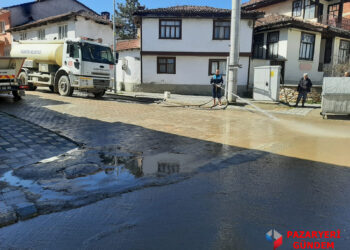Pazaryeri Bayrama Hazır: Cadde ve Sokaklar Baştan Sona Temizlendi