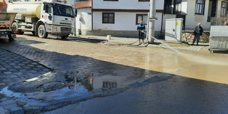 Pazaryeri Bayrama Hazır: Cadde ve Sokaklar Baştan Sona Temizlendi