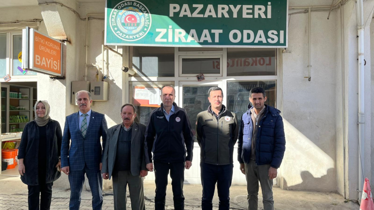 Bilecik Pazaryeri’nde tarım ve hayvancılık faaliyetlerine Müdür Ayvalık’tan yerinde inceleme