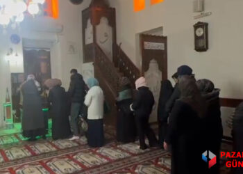 Pazaryeri’nde Kadir Gecesi’nde Sakal-ı Şerif’e Yoğun İlgi