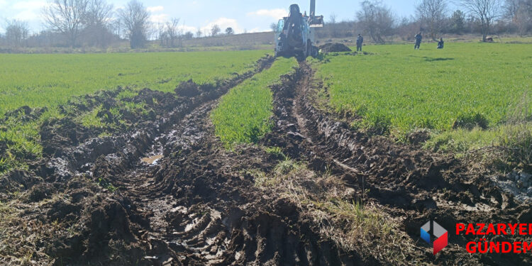 Pazaryeri’nde Çiftçi İsyan Etti “Direk Dikildi, Çiftçinin Emeği Yıkıldı”