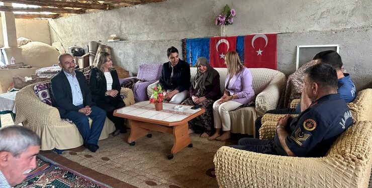Refiye Anne Bayramda Yalnız Kalmadı