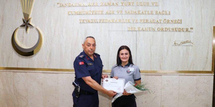 İL JANDARMA KOMUTANI VANLI, ÖZEL GÜVENLİK GÖREVLİLERİNİ AĞIRLADI